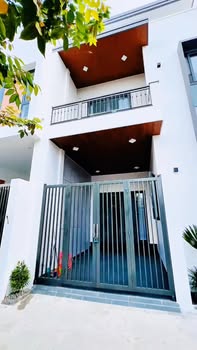 Nhà 130m² Phạm Văn Đồng, Huế - Ô tô vào tận nhà, 3.08 tỷ