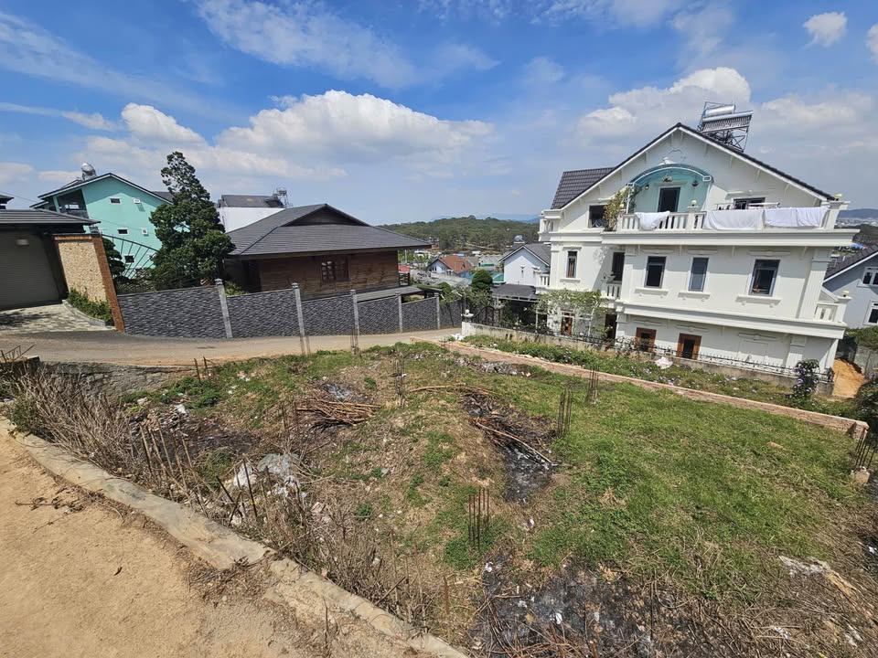 Đất biệt thự Nam Hồ Đà Lạt 225m² 9.9 tỷ - Pháp lý rõ