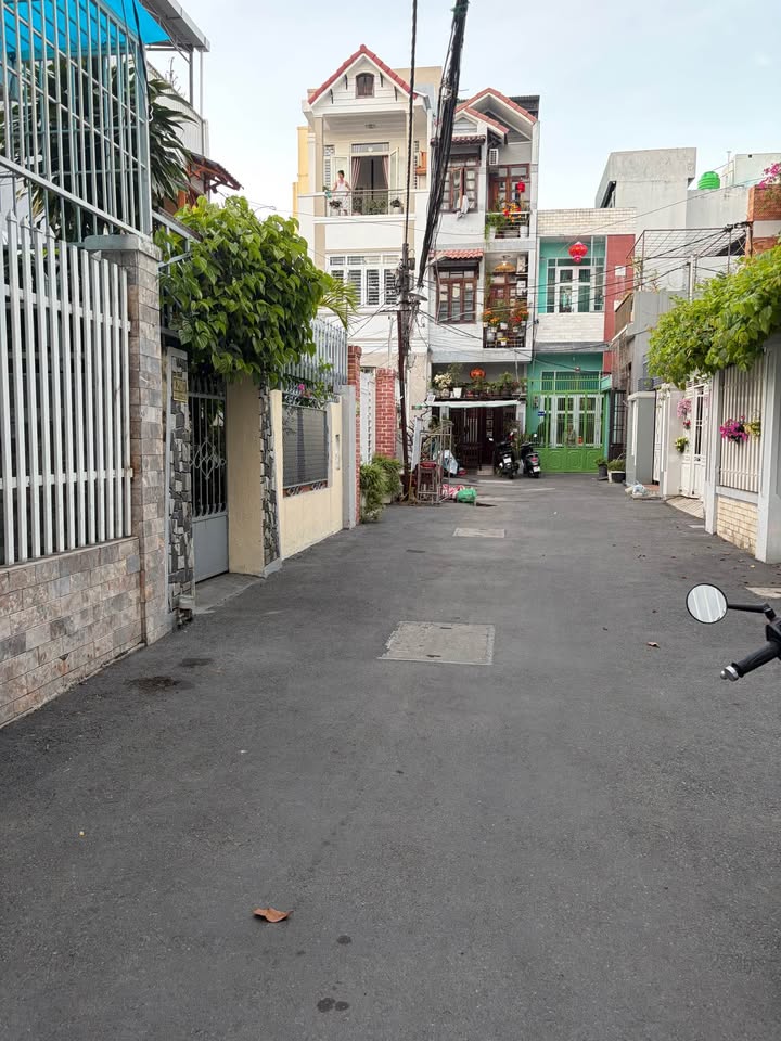 Nhà 145m² Lý Tự Trọng, Đà Nẵng - Kiệt Ô Tô, Giá 10 Triệu/Tháng