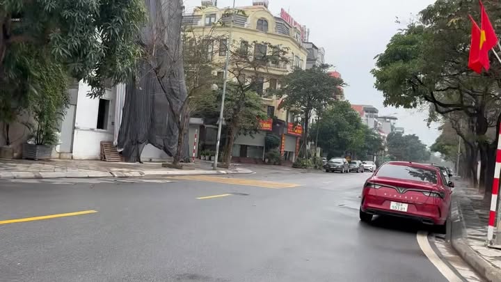 Nhà Phố Trâu Quỳ 140m² - Vị trí vàng, kinh doanh đắc địa!