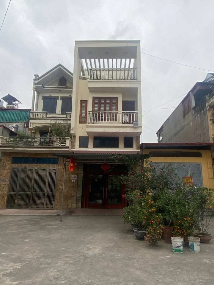 Nhà Riêng Làn 2 Đấu Mã, Quế Võ - 3 Tầng - Sẵn Sàng Ở Ngay!