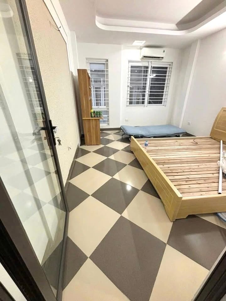 Nhà riêng Hồ Tùng Mậu, Cầu Giấy 5 tầng Full nội thất, chỉ 12 triệu!