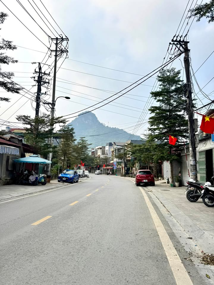 Đất nền Khu Lê Hoàn TP Hà Giang 200m² hơn 1 tỷ - Sổ đỏ chính chủ