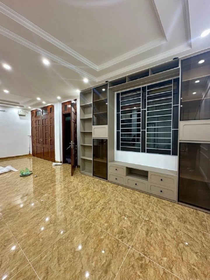 Nhà Mặt Tiền Trần Khát Chân, Hai Bà Trưng - 55m², 6 Ngủ, Full Nội Thất Cao Cấp