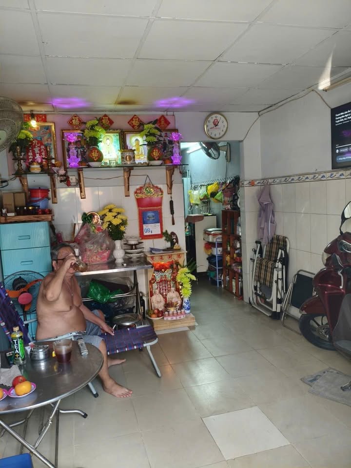 Bán nhà Quận 8 Tùng Thiện Vương 28.7m² giá 2.85 tỷ - Vị trí đẹp!