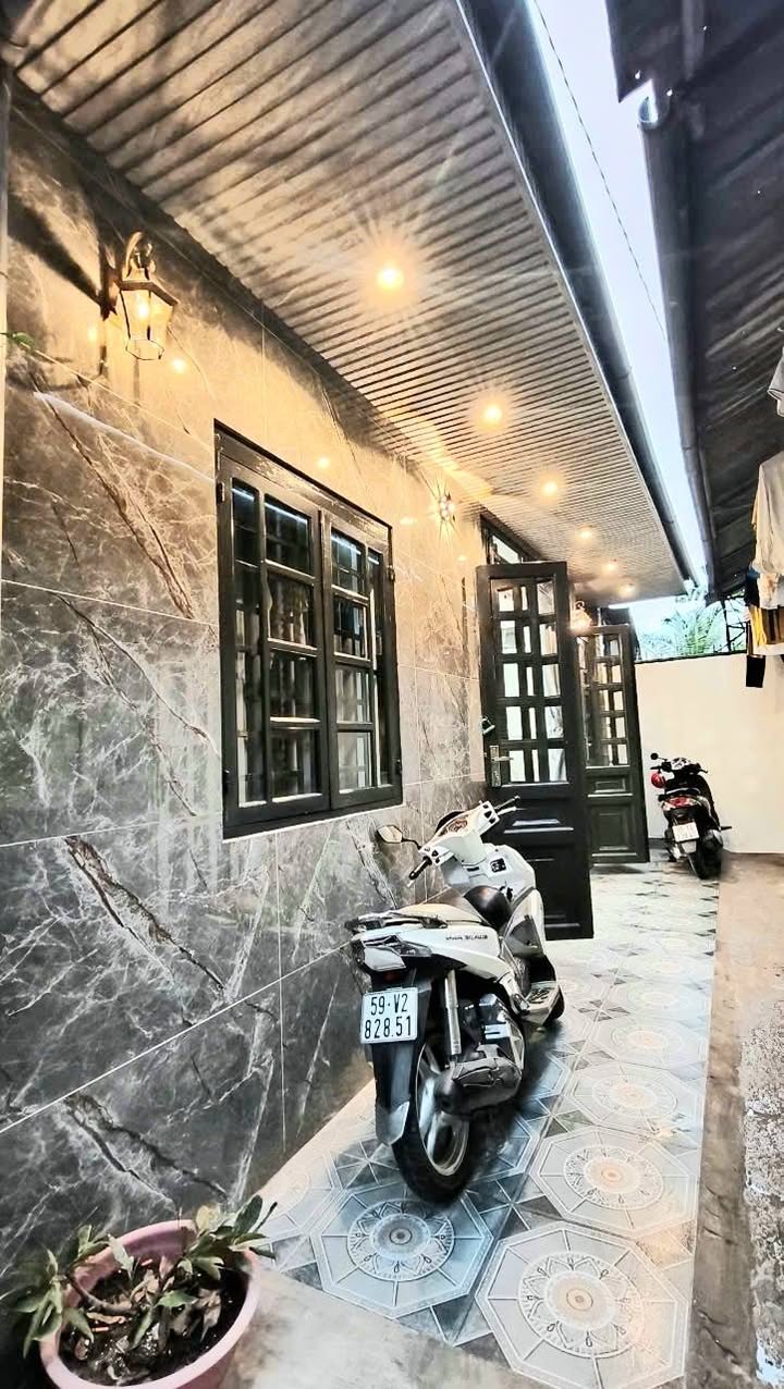 Nhà 1.98 Tỷ Hóc Môn - 3PN, Sổ Hồng Riêng, Phong Cách Hiện Đại