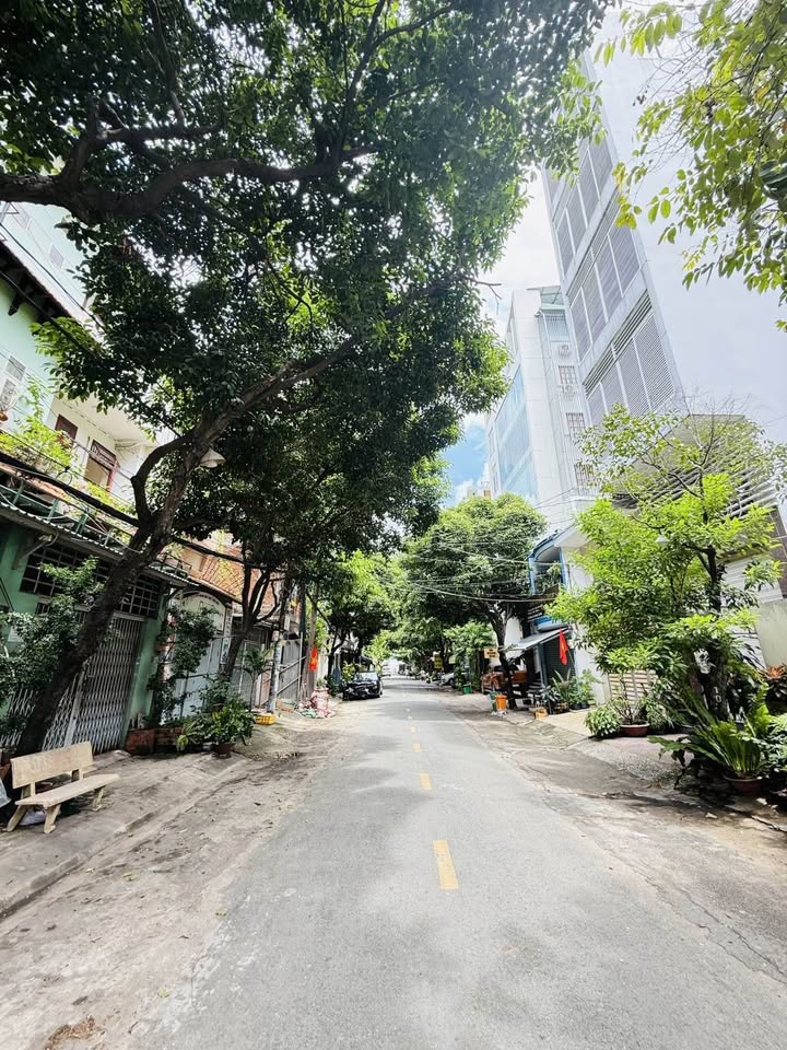 Nhà Mặt Tiền Kinh Doanh Bắc Ái, Tân Phú - 66m², 4 Tầng, 9 Tỷ