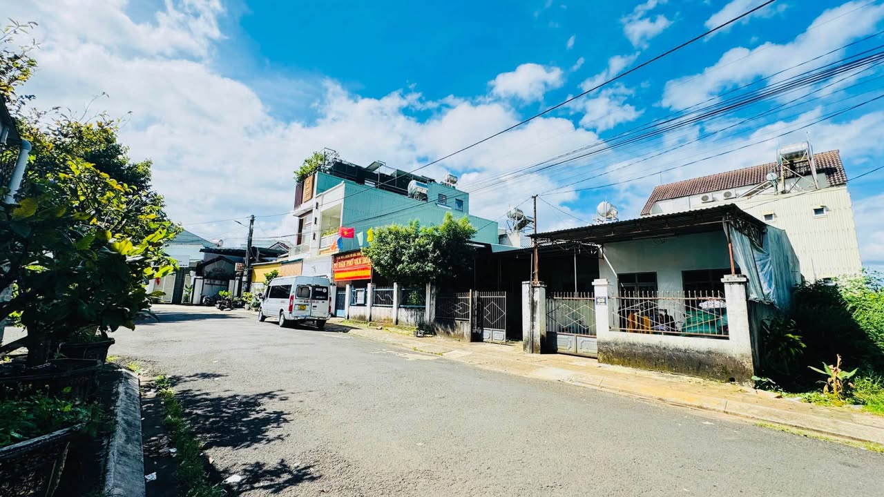 Nhà phố Pleiku 88m² giá 2.8 tỷ - Mặt tiền kinh doanh đắc địa!