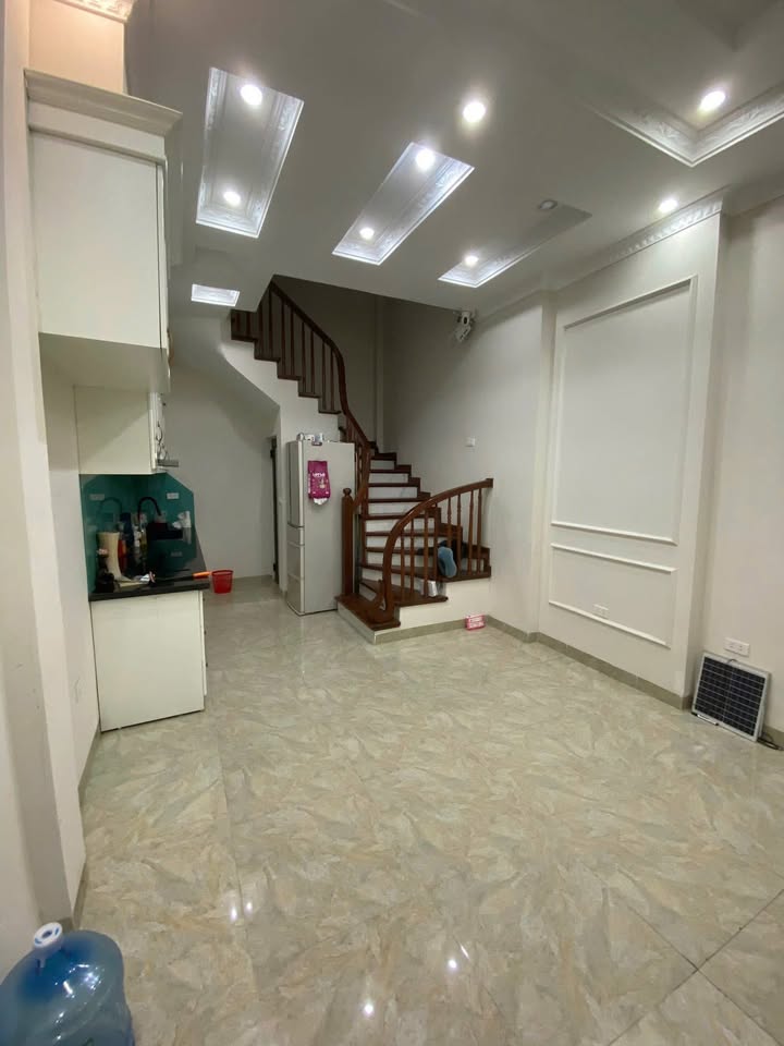 Nhà riêng 5 tầng Phố Ngọc Lâm 12 triệu - Ô tô vào tận nhà!