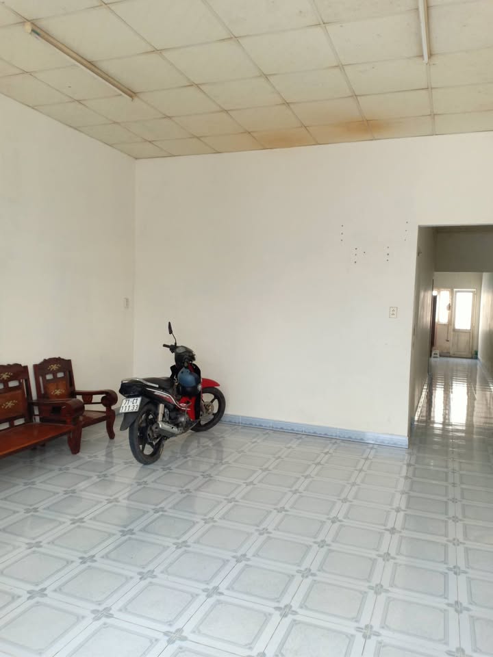 Nhà riêng Giao Long, Châu Thành 2PN 2.5 triệu - Giá tốt hiếm có!