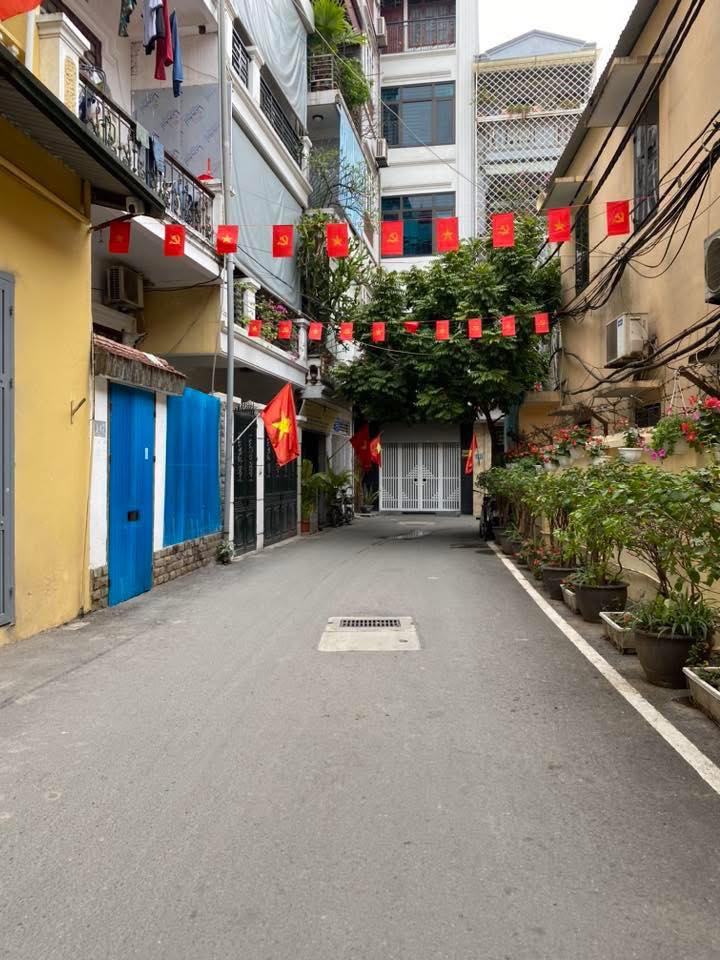 Nhà riêng Hoàng Văn Thái 45m² - Ô tô đỗ cửa, sẵn sàng ở ngay!