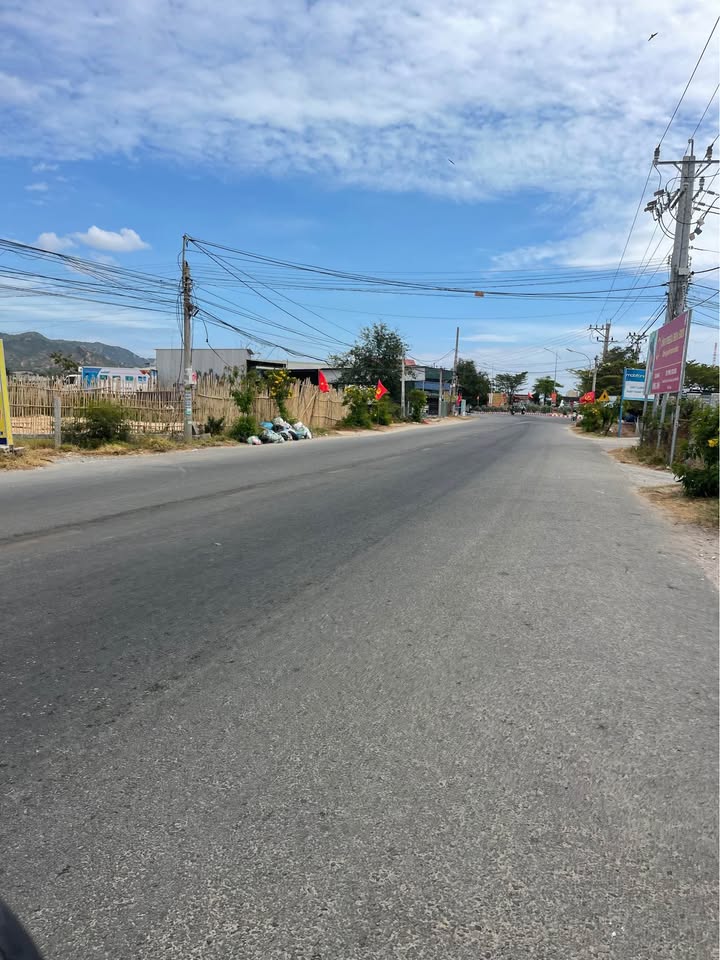 Đất Nền Vĩnh Hải, Ninh Hòa 3600m² giá 1.95 tỷ - Tiềm năng tăng giá