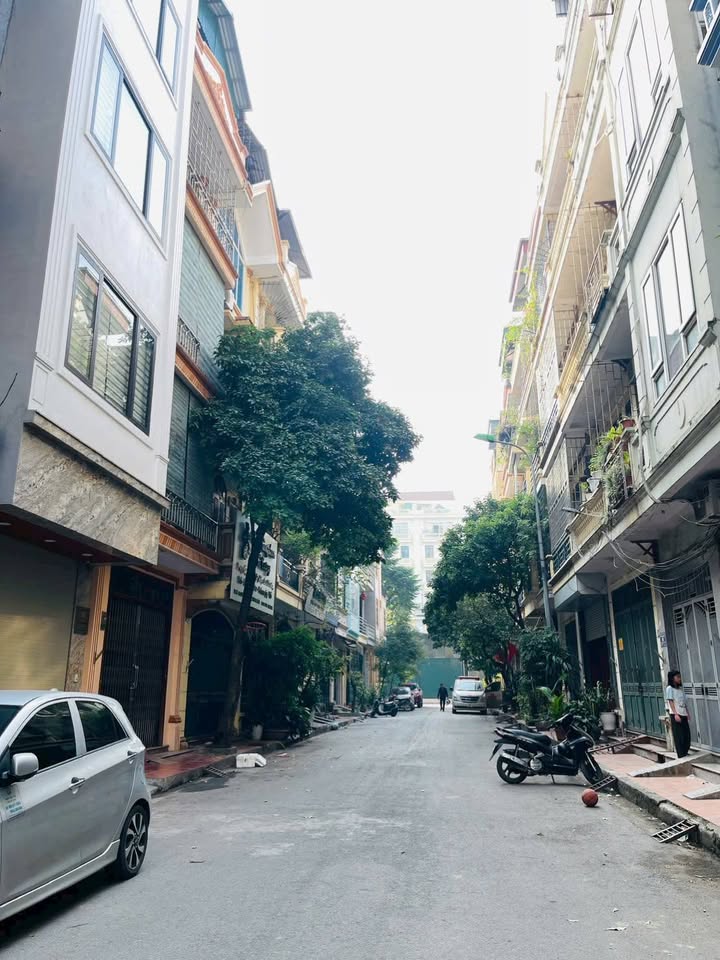 Nhà Liền Kề Đại Kim 53m² - 5 Tầng - Kinh Doanh - Ô Tô Tránh - 17.5 Tỷ