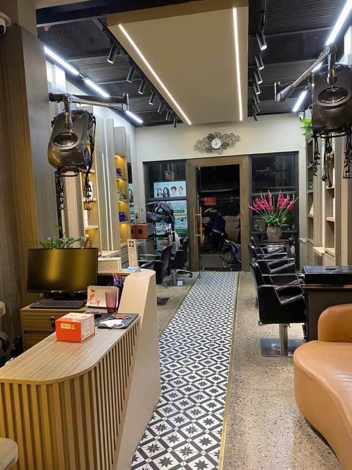 Nhà Mặt Phố Trần Quốc Toản, Hoàn Kiếm - Kinh Doanh Sầm Uất 65m² - Giá 30 Triệu/Tháng