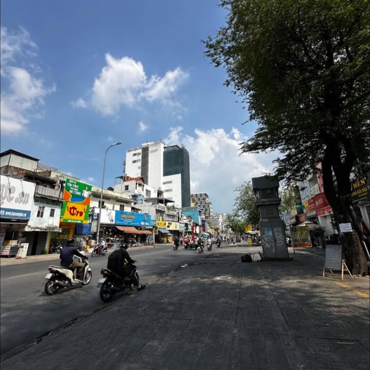 Nhà Phố Mặt Tiền CMT8 Tân Bình 80m² - Đầu Tư Sinh Lời Ổn Định 36 Triệu/Tháng