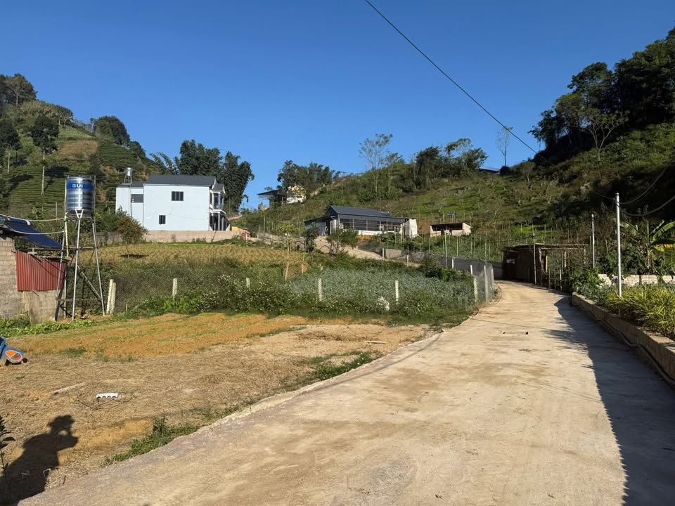 Đất nền Mộc Châu 1650m² - View hồ Vọng Nguyệt, sổ đỏ chính chủ!