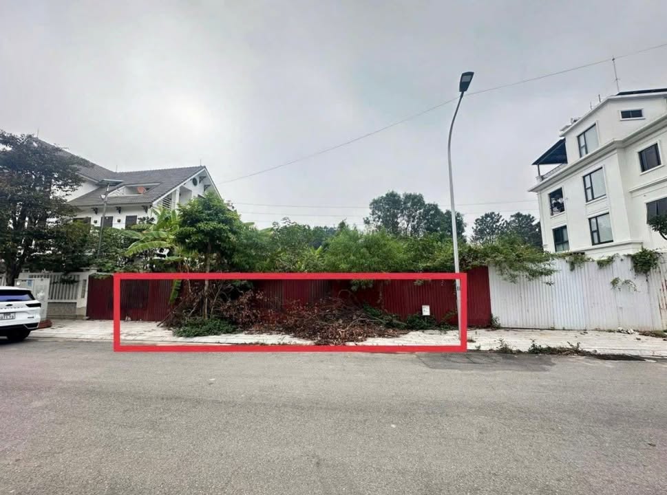 Townhouse Hoang Dieu 300m² thỏa thuận - Vị trí đắc địa