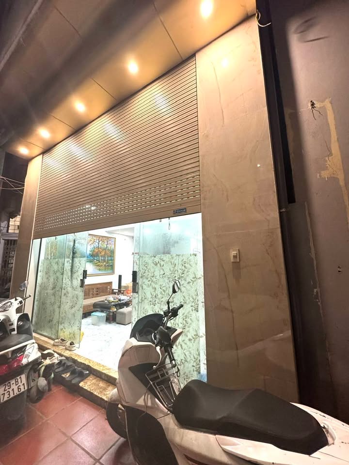 Cho thuê nhà riêng Phố Thống Phong 45m² - Ô tô đỗ cửa, ở ngay!