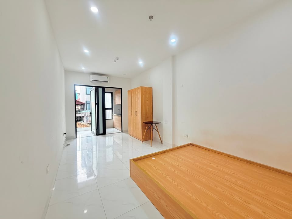 Cho thuê phòng 30m² Mỹ Đình - Ngõ ô tô, Full đồ, Ban công thoáng