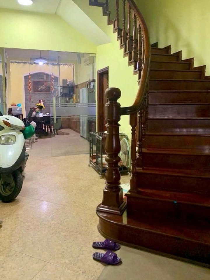 Nhà Mặt Phố Kim Ngưu 70m² 6 Tầng Thang Máy - Kinh Doanh Sầm Uất