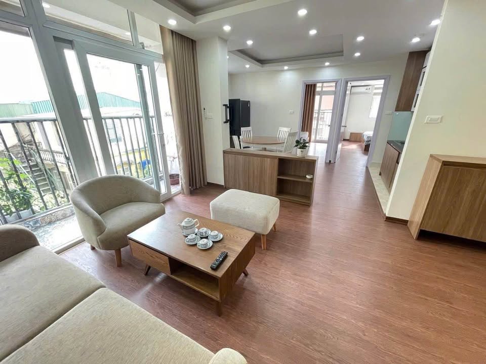 Cho thuê căn hộ 2PN Vạn Bảo, Ba Đình - Full nội thất, 75m², 17 triệu
