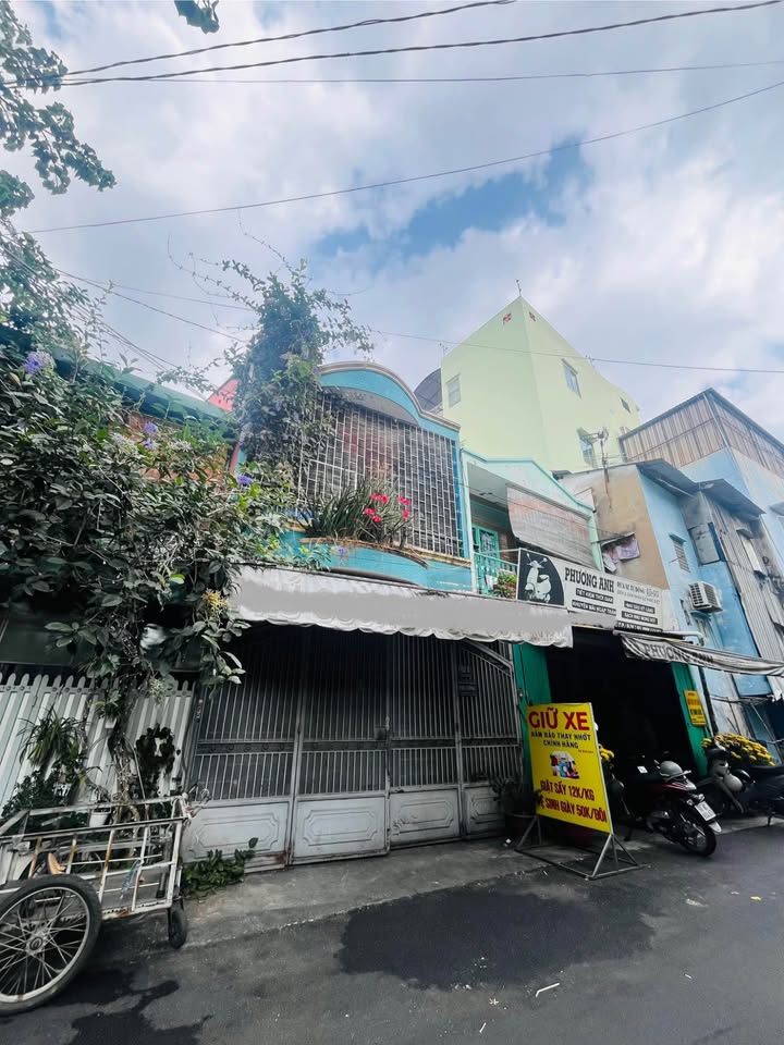 Bán nhà phố Quận 10 Lý Thái Tổ 53m² - Hẻm xe tải cực đẹp