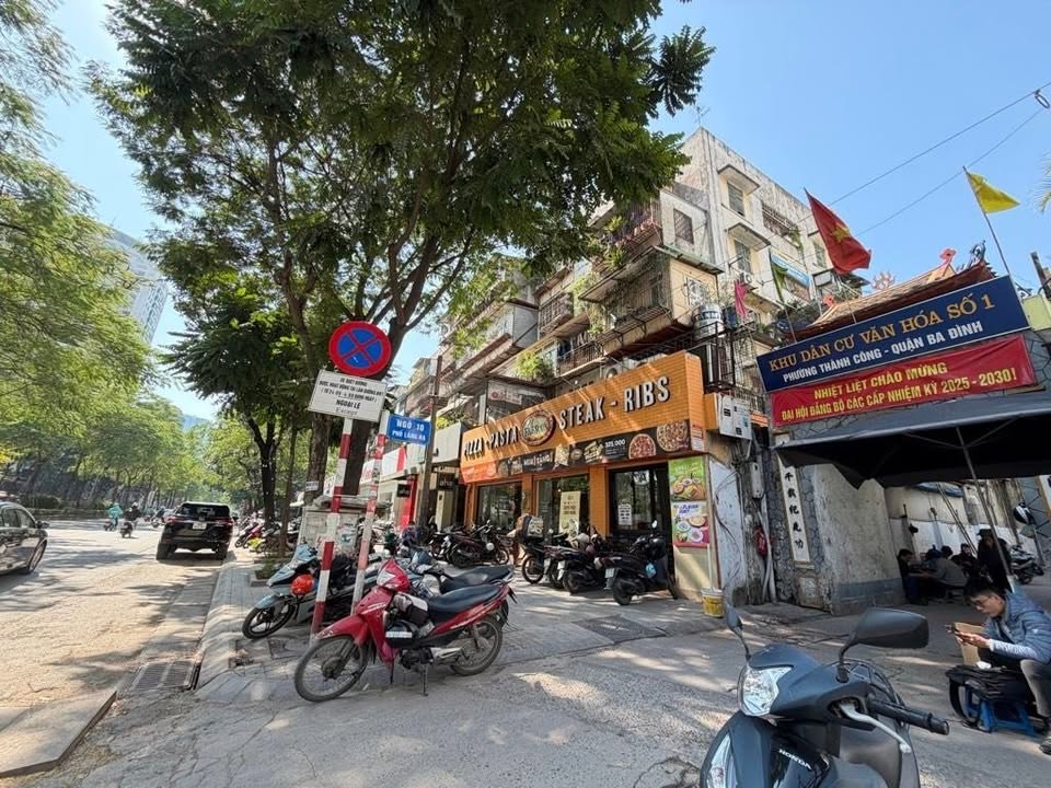 Nhà mặt ngõ Láng Hạ 36m² giá 17 tỷ - Mặt tiền kinh doanh, ô tô vào nhà!