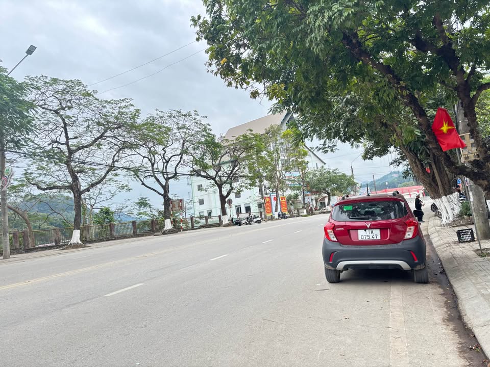 Bán Gấp Đất Mặt Tiền Đường 3/10 TX Cao Bằng 110m² - Kinh Doanh Sầm Uất