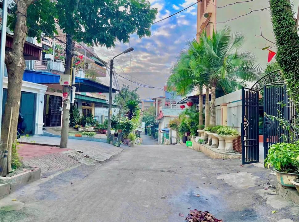 Bán đất Lương Ngọc Quyến Thái Nguyên 70m² giá 3 tỷ - Sổ đỏ chính chủ