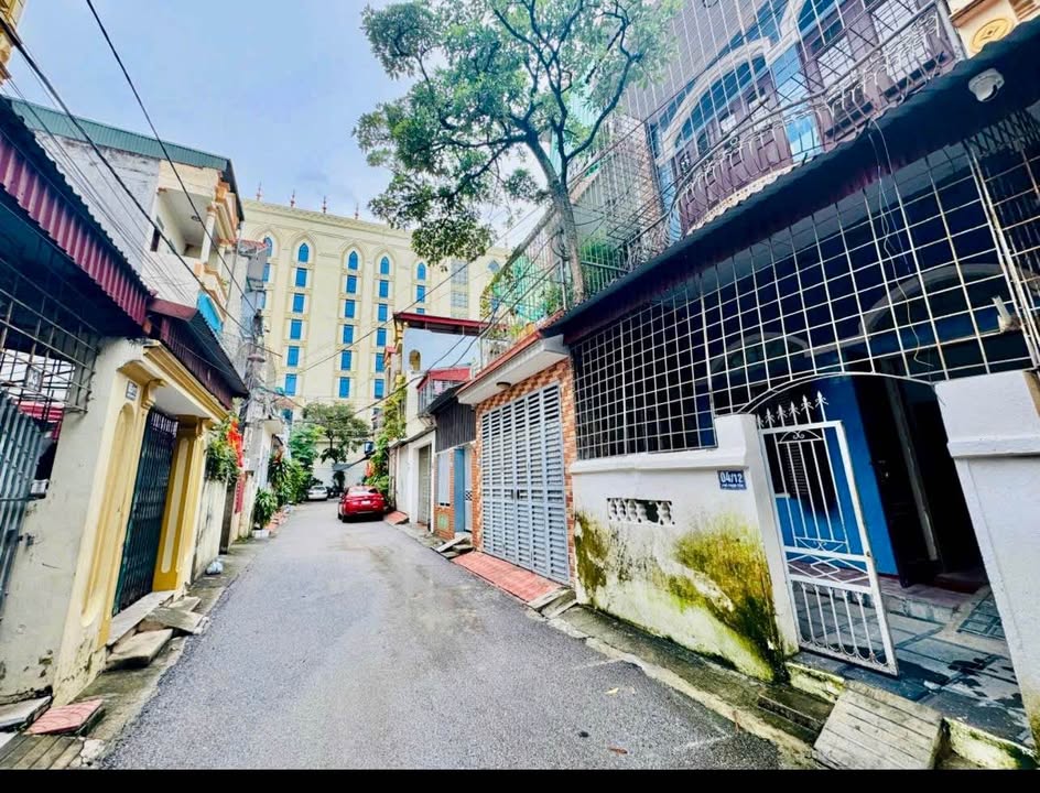 Bán Gấp Nhà 3 Tầng Trung Tâm TP Thanh Hóa 80m² - Ô tô Tránh, Gần Tống Duy Tân