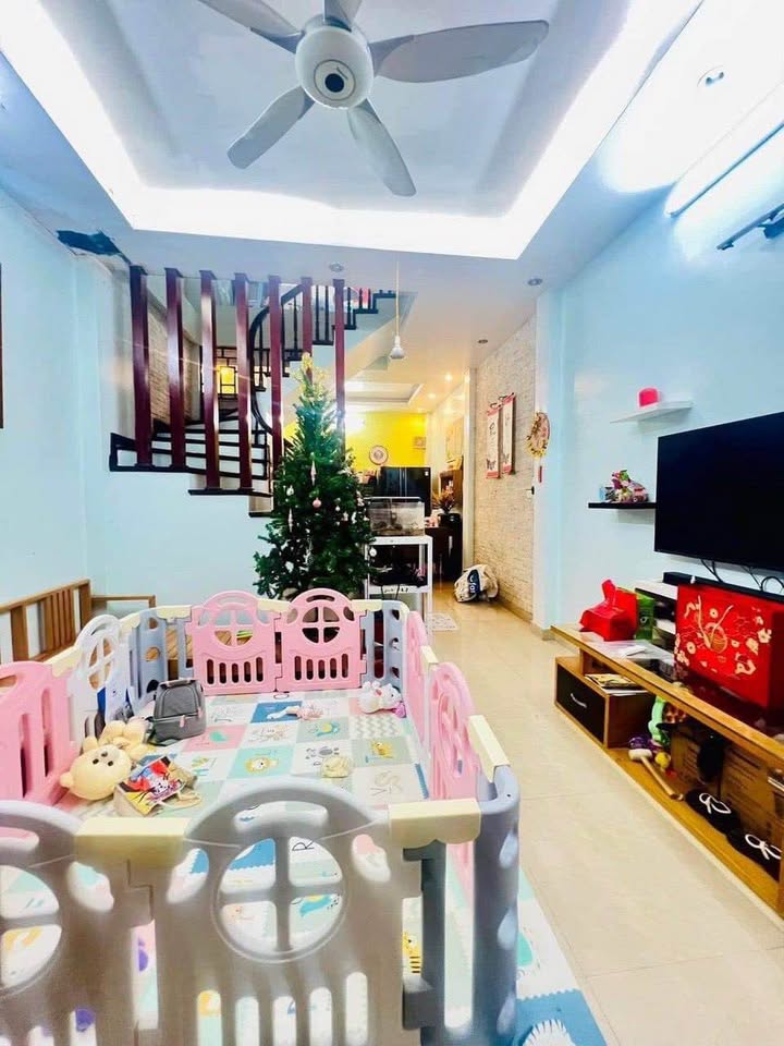 Nhà 42m² Trịnh Văn Bô, Cầu Giấy - 3 Mặt Thoáng, Sổ Đỏ Chính Chủ - 6.2 Tỷ