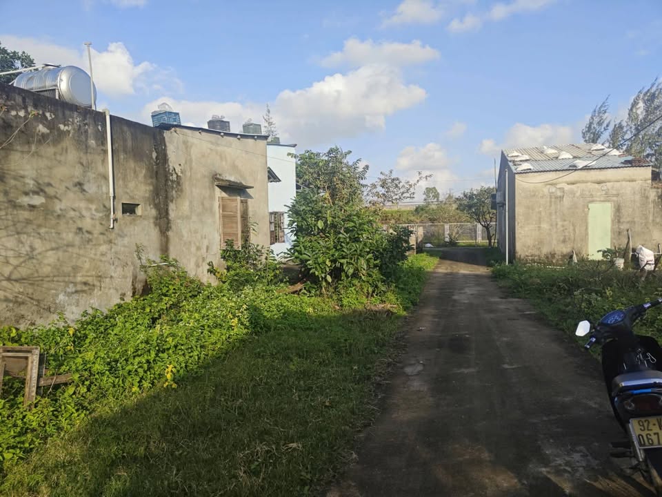 Đất nền Hòa Tiến 100m² - Sổ đỏ chính chủ, đường thông ô tô!