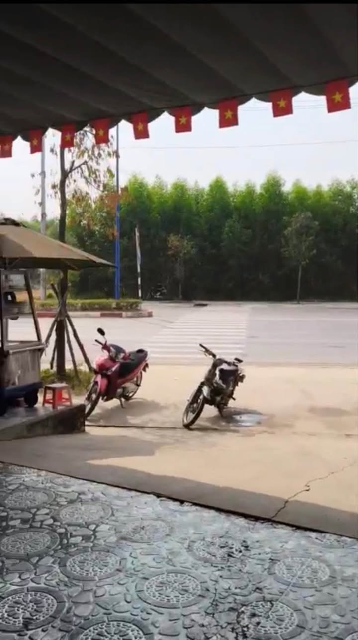 Bán nhà MT DT746 Tân Uyên 250m² giá 6.099 tỷ - Kinh doanh ngay!