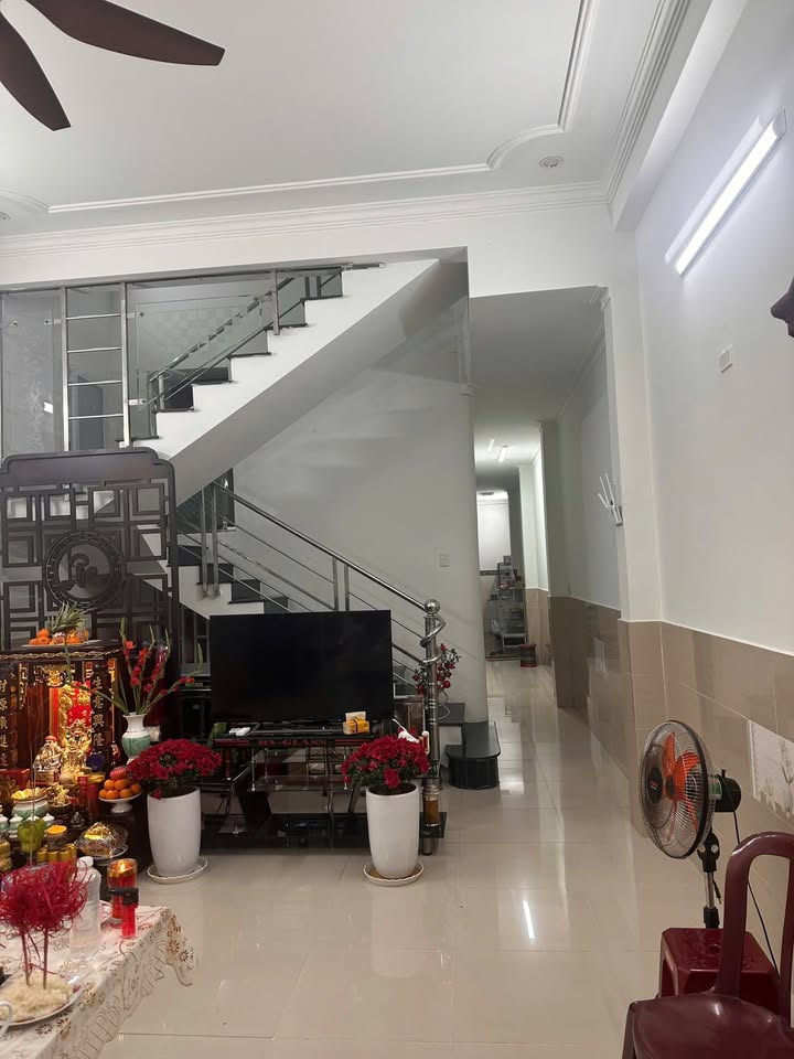 Bán nhà mặt tiền Tôn Thất Tùng 110m² - Vị trí kinh doanh đắc địa