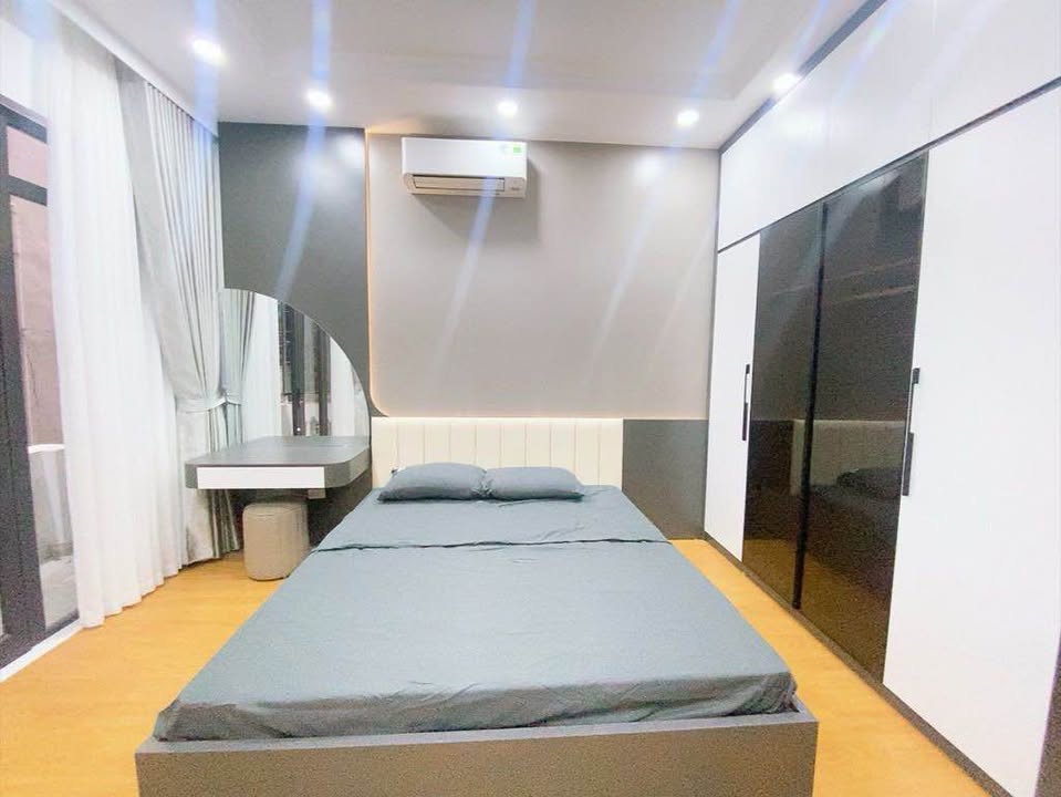 Bán nhà Tô Hiệu Hà Đông 42m² giá 12.7 tỷ - Vị trí đẹp ô tô đỗ cửa!