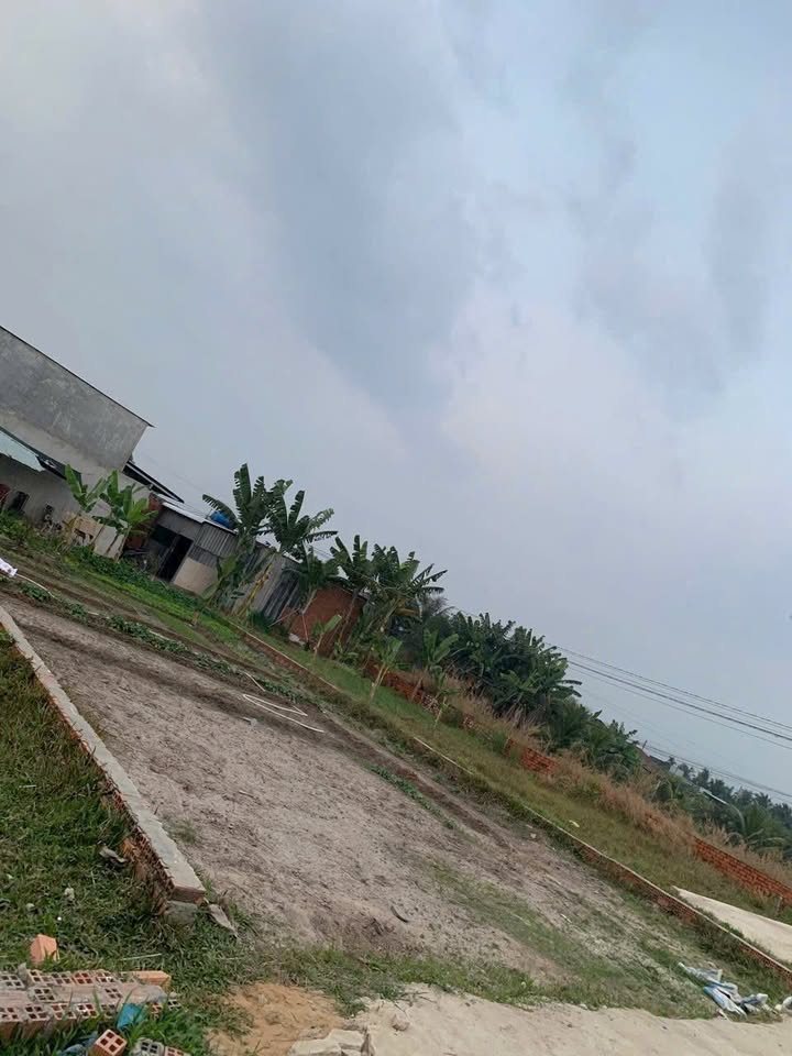 Đất Nền 300m² Sổ Hồng Thổ Cư, Giáp KCN Đức Hòa - Chỉ 1.45 Tỷ