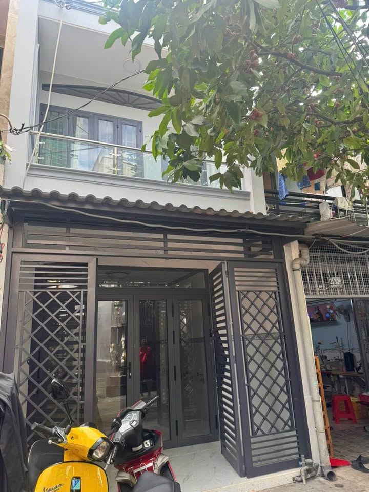 Nhà Bình Đông Q8 39m² giá 4.37 tỷ - Sẵn sàng ở ngay!