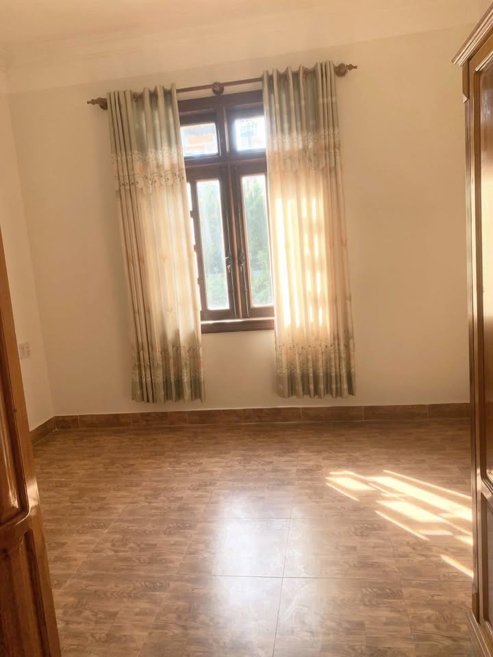 Nhà Nguyên Căn Đường Hùng Vương, Đà Lạt - 262m² Phù Hợp Văn Phòng & Ở Lâu Dài