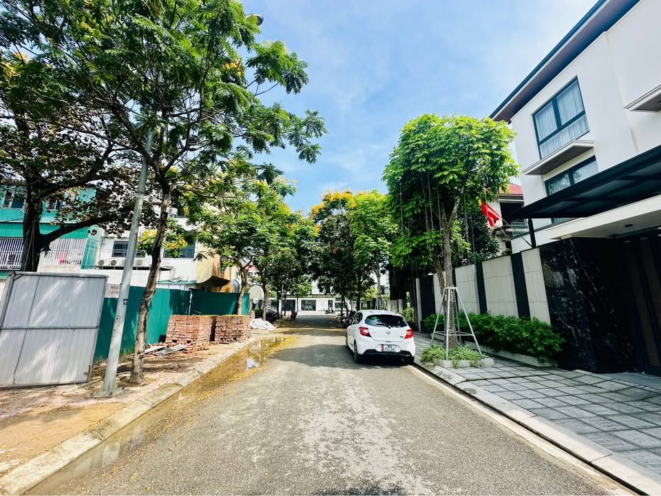 Bán Đất HUD Nguyễn Du, Hà Tĩnh - 130m² Sổ Đỏ, Đường 12m