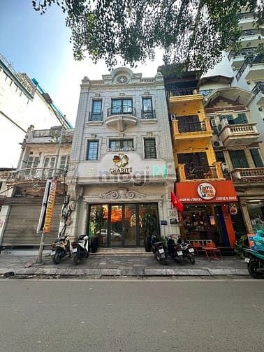 Nhà Phố Hàng Bè Hoàn Kiếm 70m² - Vị trí đắc địa, kinh doanh sầm uất!