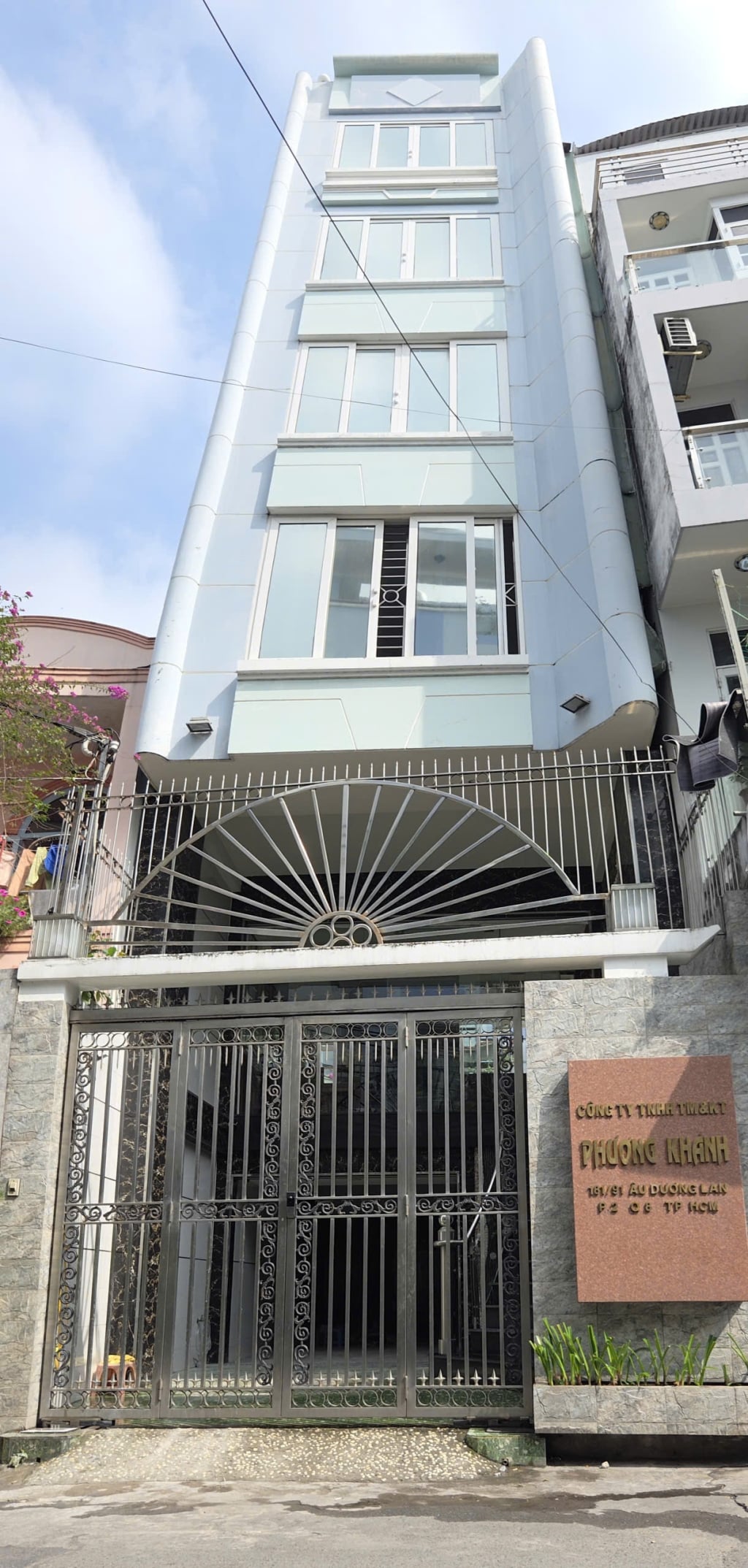 Phòng Trọ Cao Cấp Âu Dương Lân Q8 - 25m² Full Nội Thất, Xe Hơi Vào Nhà