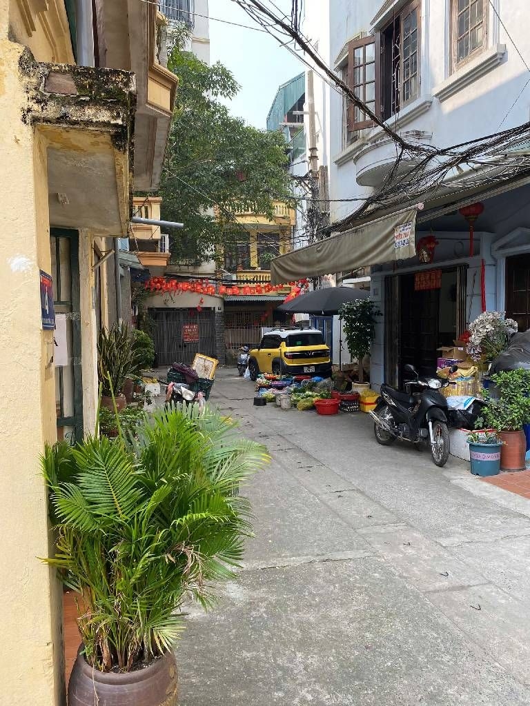 Nhà 3 Tầng Hoàng Hoa Thám 50m² - 2 Thoáng, 2 Mặt Tiền - 12.2 Tỷ