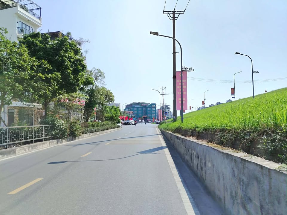 Nhà riêng Ngọc Thụy Long Biên 60m² hơn 9 tỷ - Ô tô vào tận nhà!