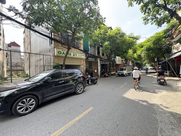 Đất mặt phố Hoa Lâm Long Biên 100m² 24 tỷ - Sổ đỏ chính chủ