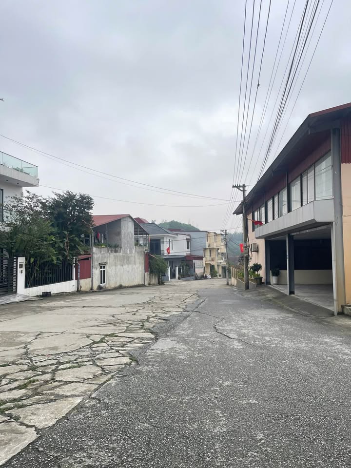 Đất Nền Yên Bái 100m² - Sổ Đỏ, Vị Trí Trung Tâm, Giá Chỉ Nhỉnh 1 Tỷ