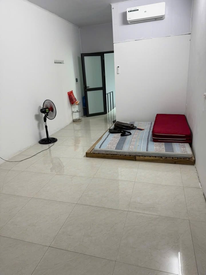 Nhà riêng Vĩnh Tuy, Hai Bà Trưng 70m² chỉ 5 triệu - Sẵn sàng ở ngay!