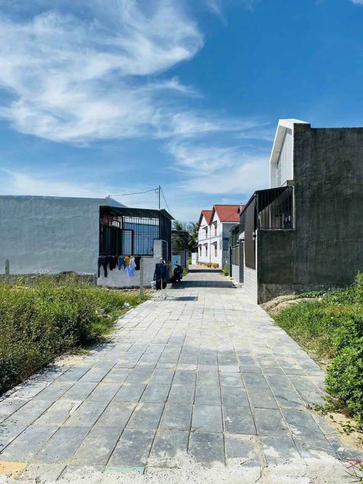 Đất Nền Diên Lạc 81m² - Hơn 800 Triệu, Sổ Đỏ, Đường Oto