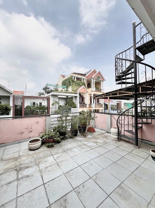 Nhà đẹp Gò Vấp 75m² - 9 Tỷ, Hẻm Xe Hơi 8m, Sổ Hồng Chính Chủ