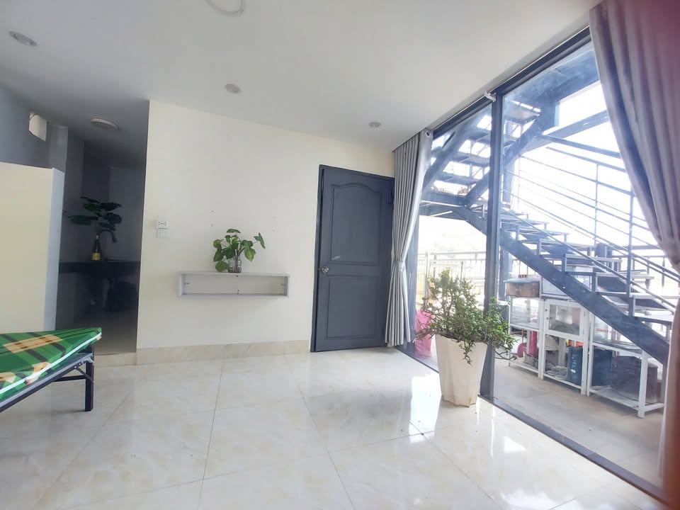 Cho thuê căn hộ 40m² Đà Lạt - Vừa ở vừa kinh doanh, 3 mặt thoáng, view đẹp
