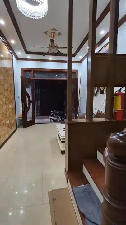 Cho thuê nhà 5 tầng Giáp Bát, 160m² - Sẵn sàng ở ngay